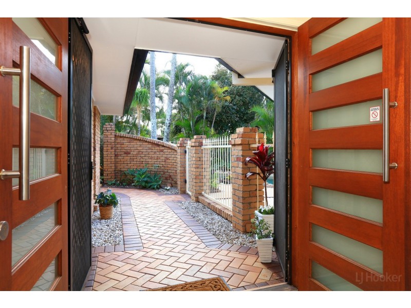 8 Lakewood Court, Helensvale QLD 4212