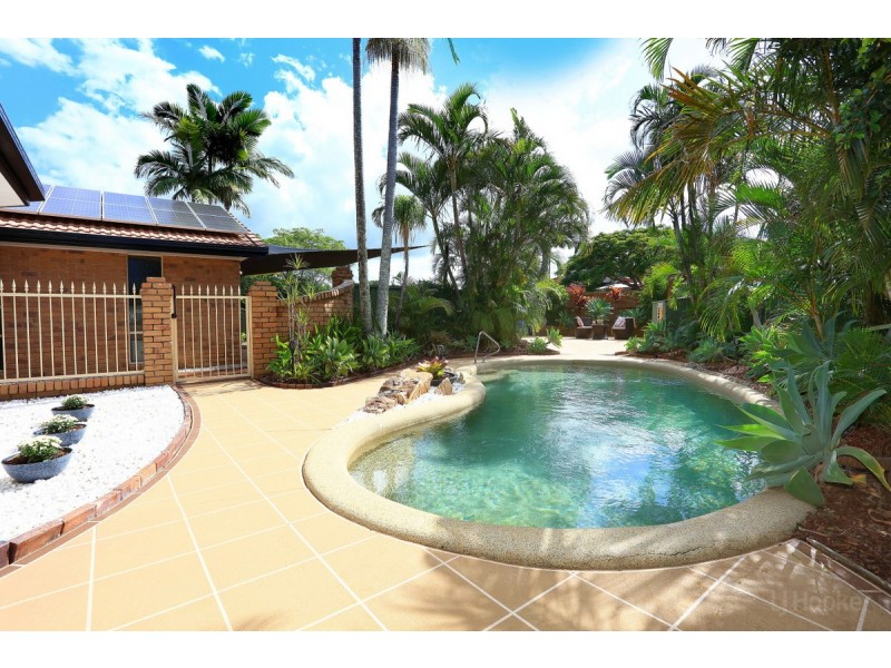 8 Lakewood Court, Helensvale QLD 4212