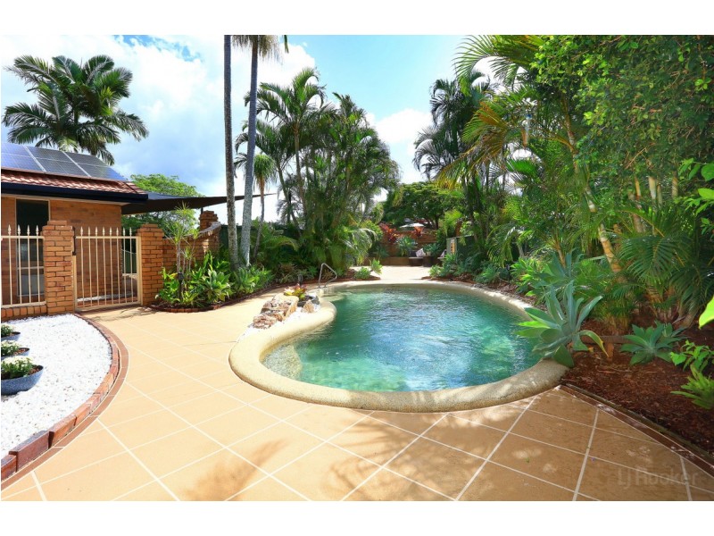 8 Lakewood Court, Helensvale QLD 4212