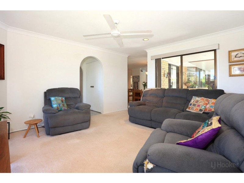 6 Pool Street, Hope Island QLD 4212
