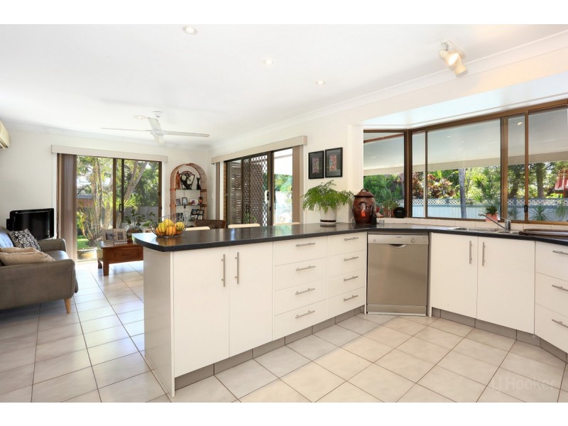 6 Pool Street, Hope Island QLD 4212