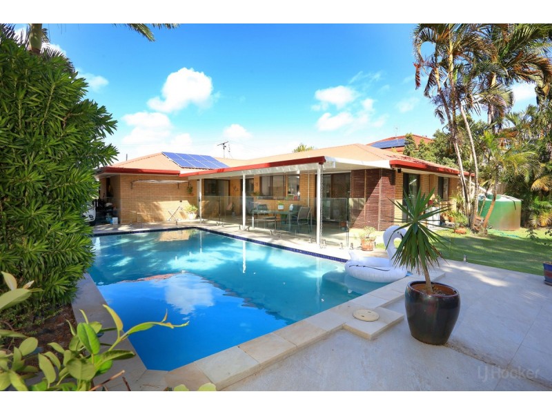 6 Pool Street, Hope Island QLD 4212