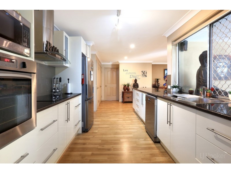 77 Lae Drive, Runaway Bay QLD 4216