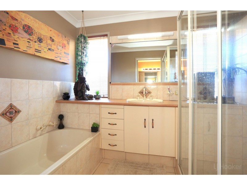 77 Lae Drive, Runaway Bay QLD 4216