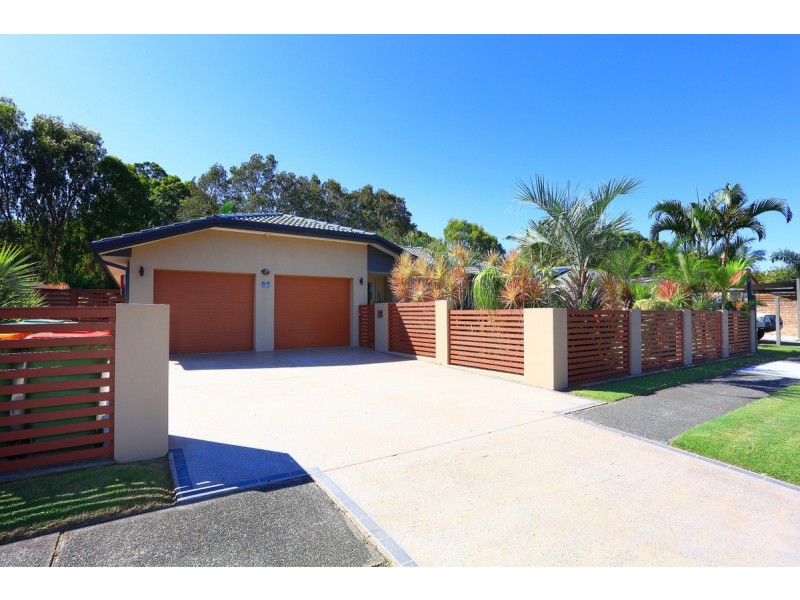 77 Lae Drive, Runaway Bay QLD 4216