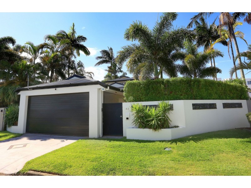 43 Broadwater Street, Runaway Bay QLD 4216