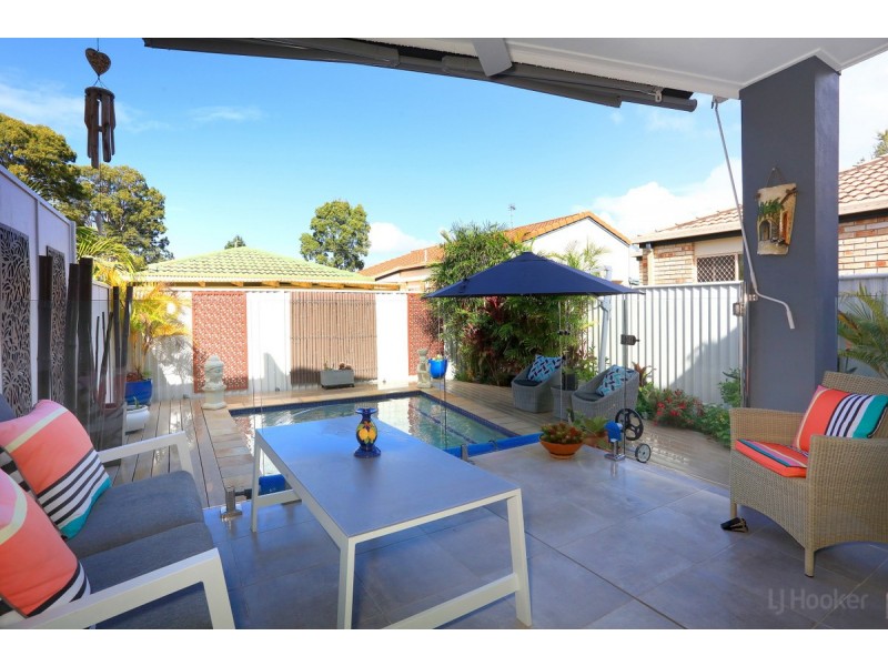 2/44 Milton Avenue, Paradise Point QLD 4216