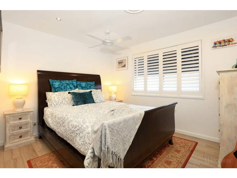 2/44 Milton Avenue, Paradise Point QLD 4216