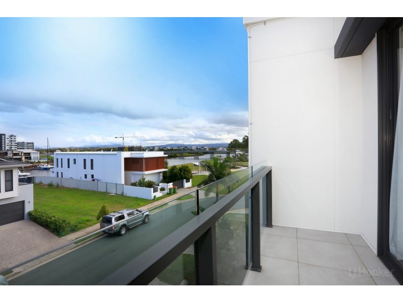 12 Park Cove, Hope Island QLD 4212