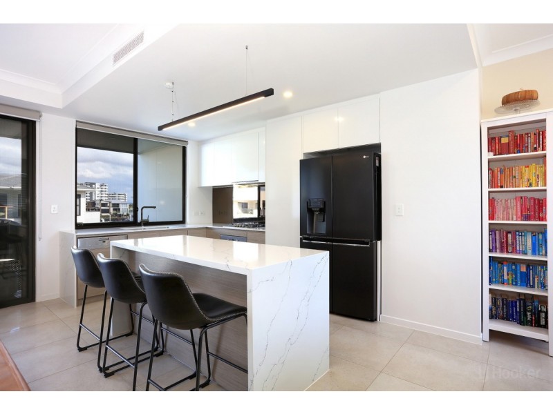 12 Park Cove, Hope Island QLD 4212