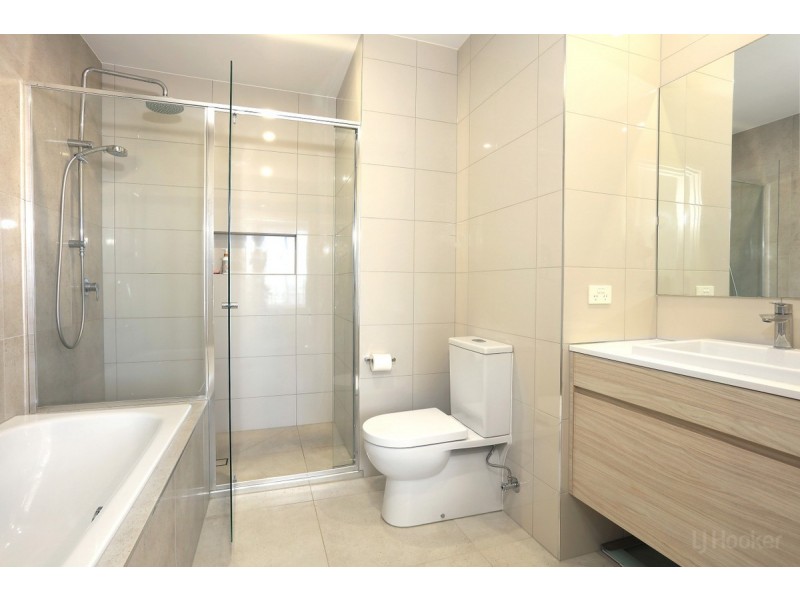 12 Park Cove, Hope Island QLD 4212