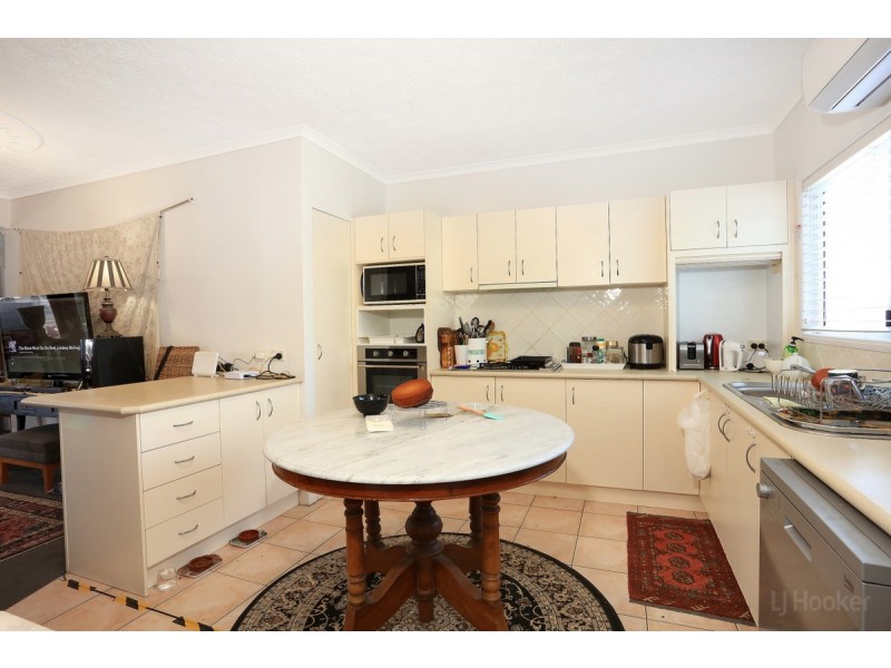 84 Boykambil Esplanade North, Hope Island QLD 4212