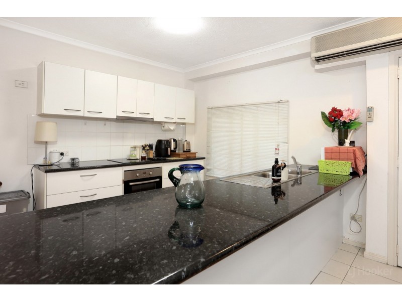 84 Boykambil Esplanade North, Hope Island QLD 4212