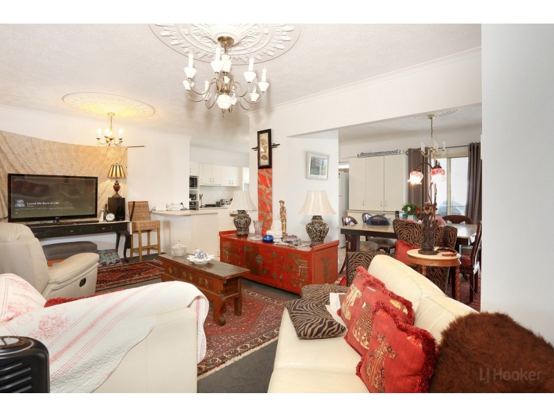 84 Boykambil Esplanade North, Hope Island QLD 4212