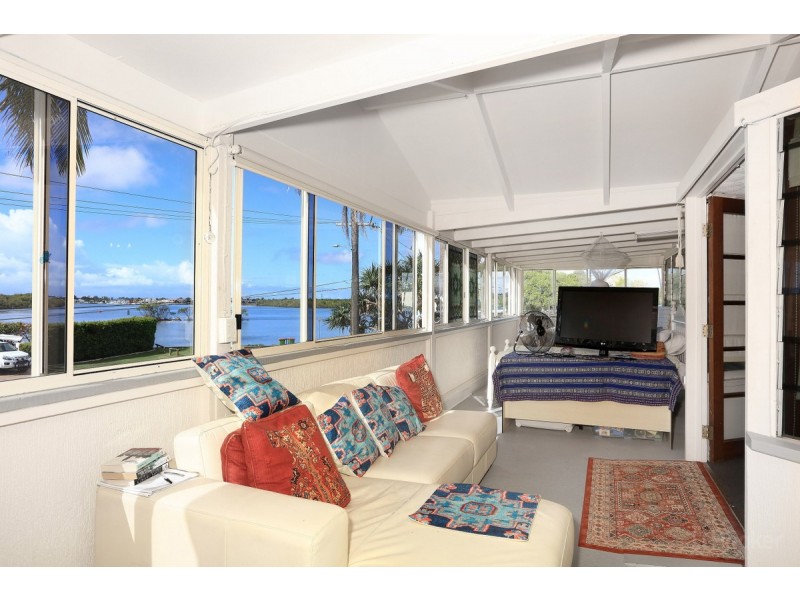 84 Boykambil Esplanade North, Hope Island QLD 4212