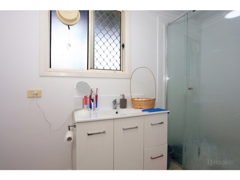 84 Boykambil Esplanade North, Hope Island QLD 4212