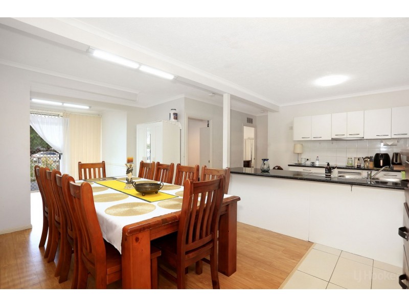 84 Boykambil Esplanade North, Hope Island QLD 4212