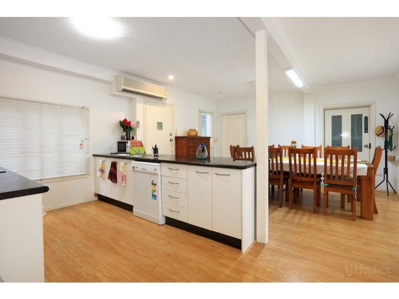 84 Boykambil Esplanade North, Hope Island QLD 4212