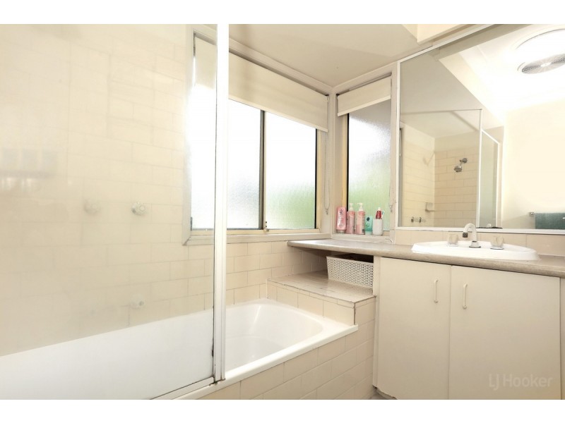 102/125 Hansford Road, Coombabah QLD 4216