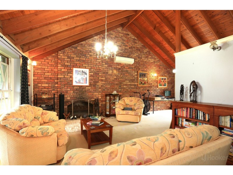 9 Warrego Way, Helensvale QLD 4212