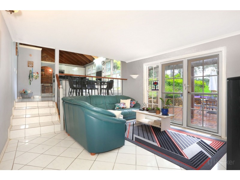 9 Warrego Way, Helensvale QLD 4212