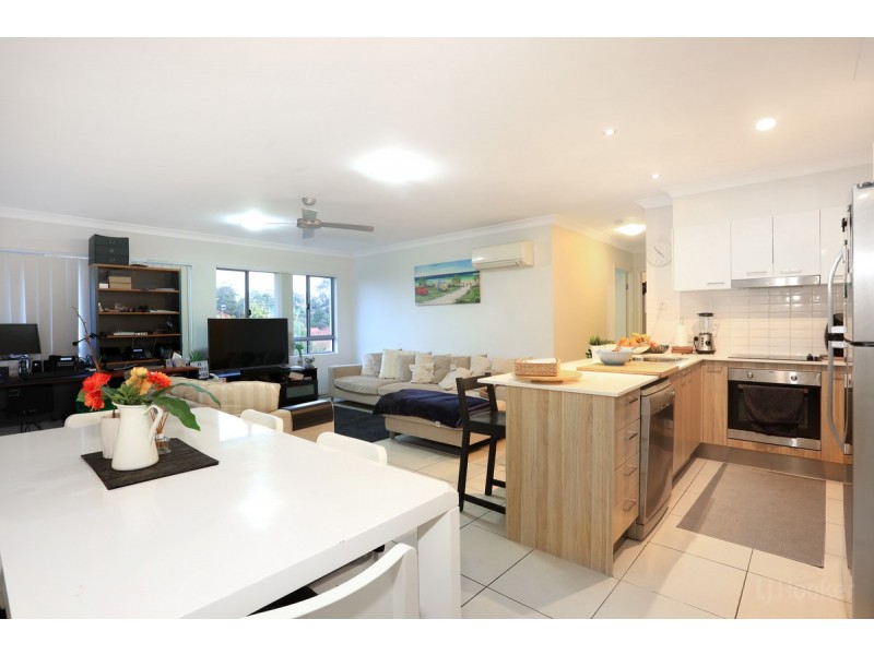 17/425 Pine Ridge Road, Runaway Bay QLD 4216