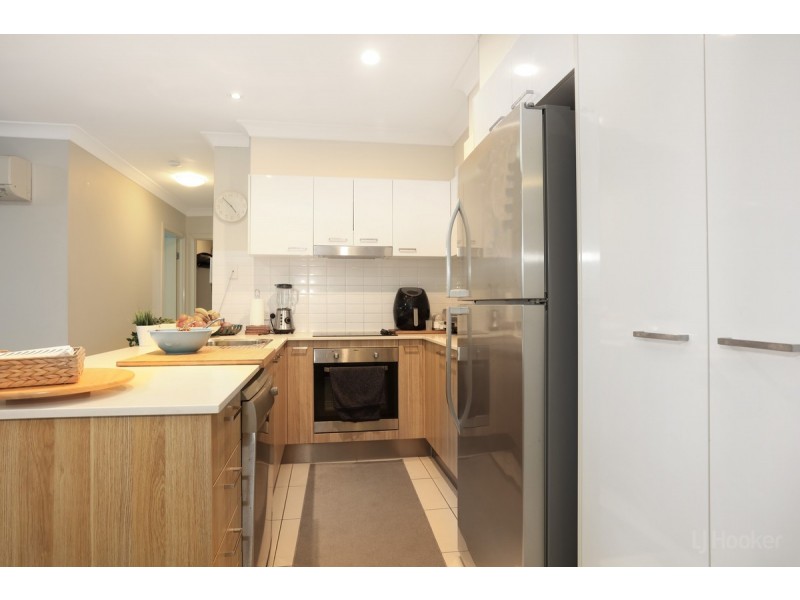 17/425 Pine Ridge Road, Runaway Bay QLD 4216