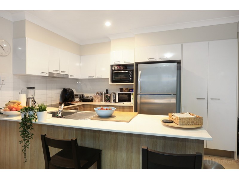 17/425 Pine Ridge Road, Runaway Bay QLD 4216