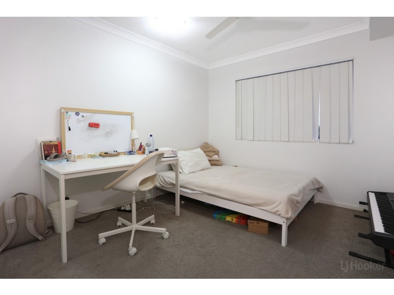 17/425 Pine Ridge Road, Runaway Bay QLD 4216