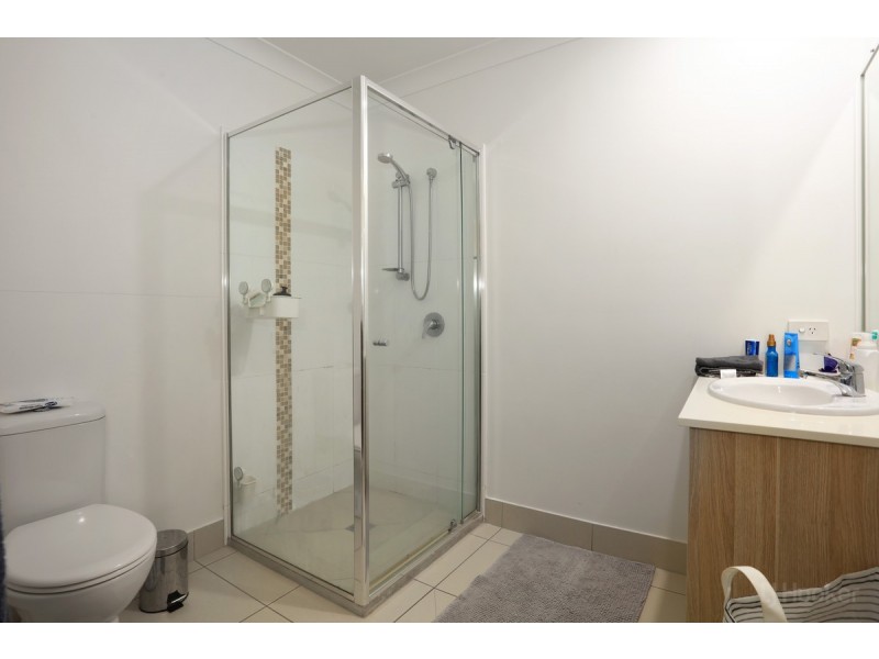 17/425 Pine Ridge Road, Runaway Bay QLD 4216