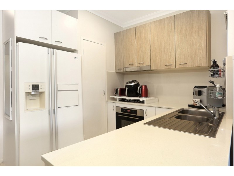 16/460 Pine Ridge Road, Coombabah QLD 4216