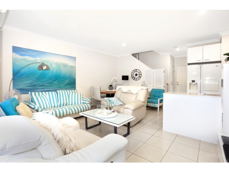 16/460 Pine Ridge Road, Coombabah QLD 4216