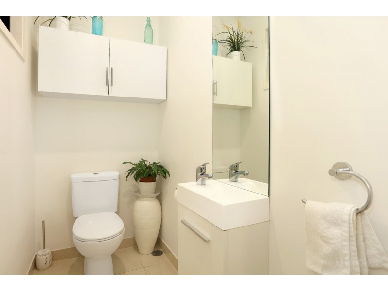 16/460 Pine Ridge Road, Coombabah QLD 4216