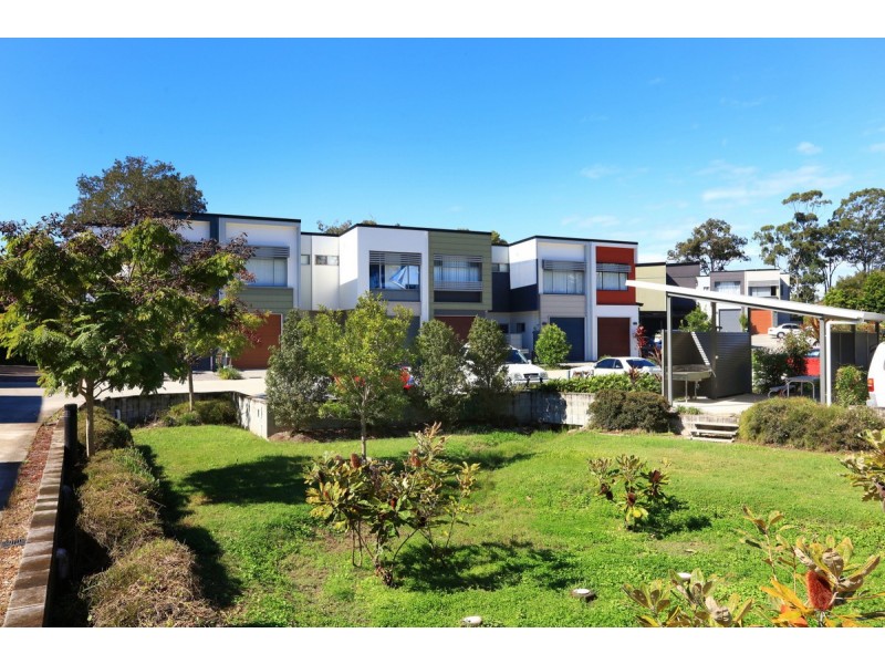 16/460 Pine Ridge Road, Coombabah QLD 4216