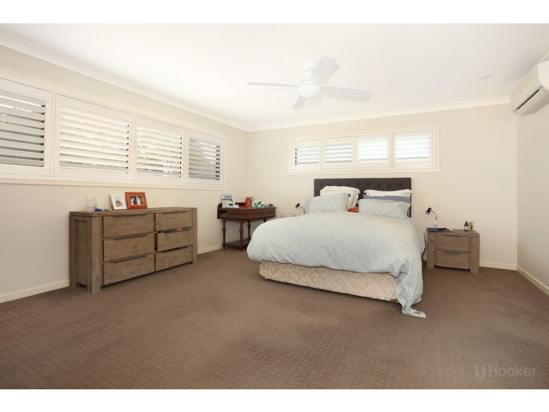 9 Lakefield Crescent, Paradise Point QLD 4216