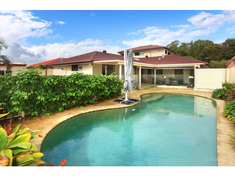 9 Lakefield Crescent, Paradise Point QLD 4216