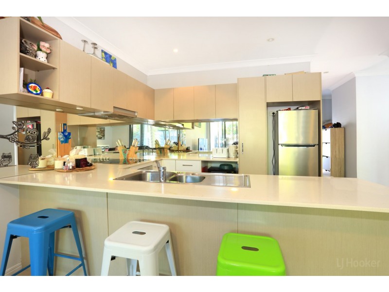 8/430 Pine Ridge Road, Coombabah QLD 4216