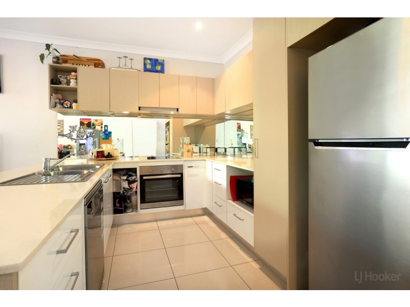 8/430 Pine Ridge Road, Coombabah QLD 4216