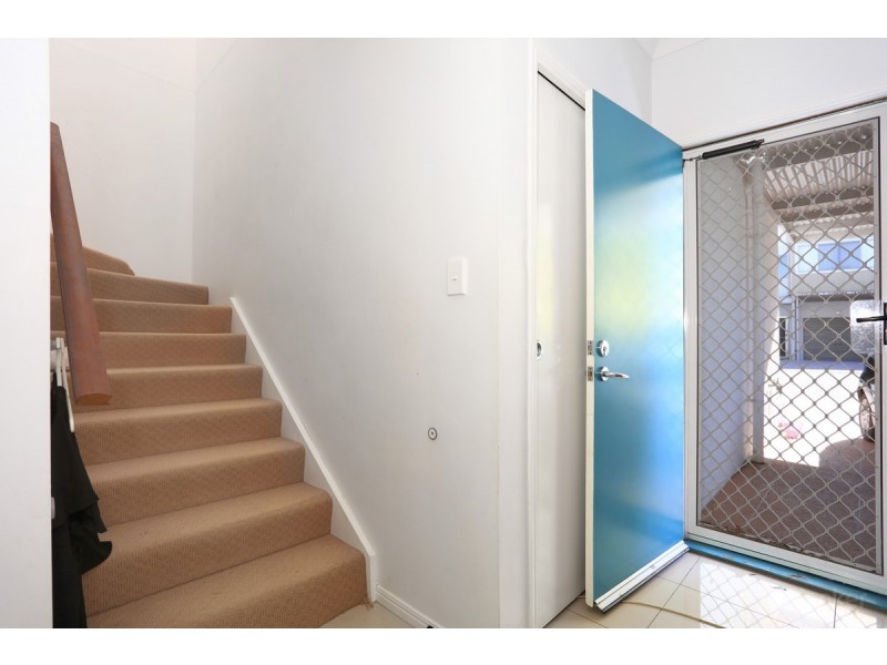 8/430 Pine Ridge Road, Coombabah QLD 4216