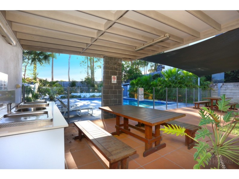 8/430 Pine Ridge Road, Coombabah QLD 4216