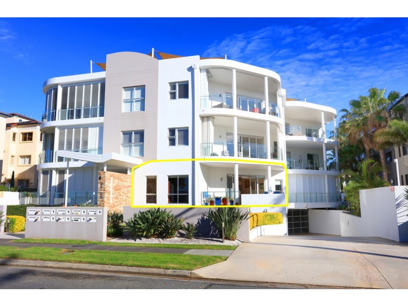 2/32-34 Oatland Esplanade, Runaway Bay QLD 4216