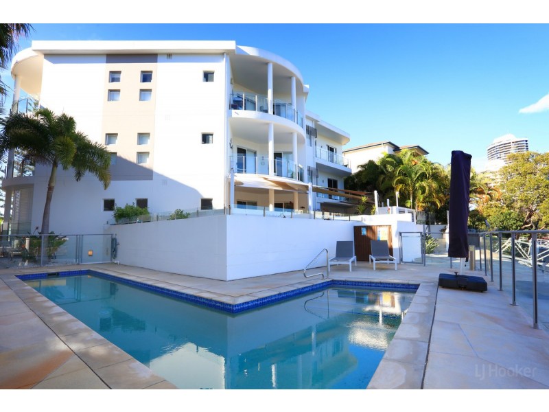 2/32-34 Oatland Esplanade, Runaway Bay QLD 4216