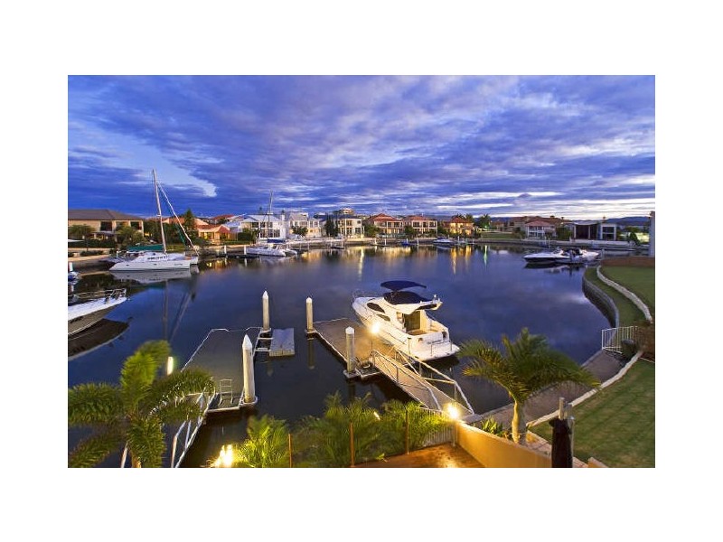Sovereign Islands QLD 4216