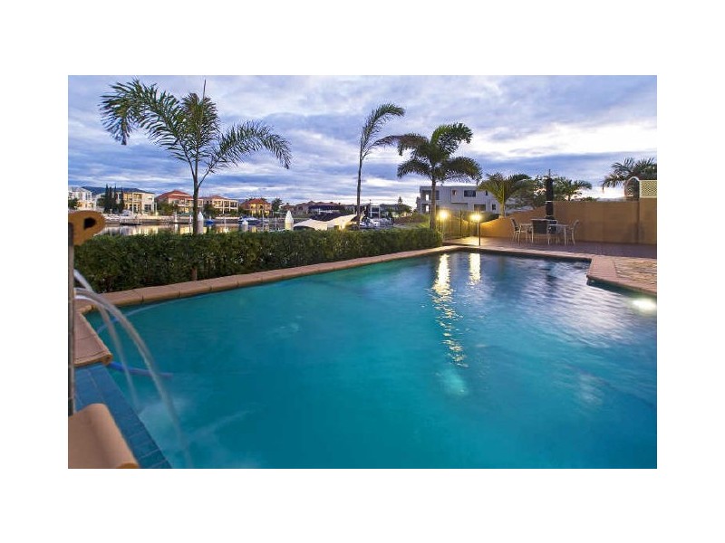 Sovereign Islands QLD 4216