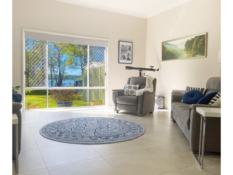 19 Boreen Court, Helensvale QLD 4212