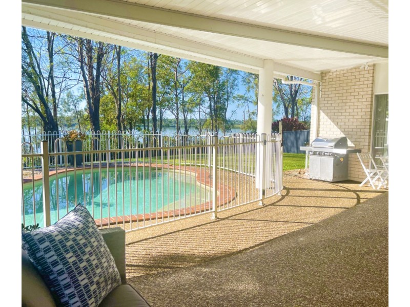 19 Boreen Court, Helensvale QLD 4212