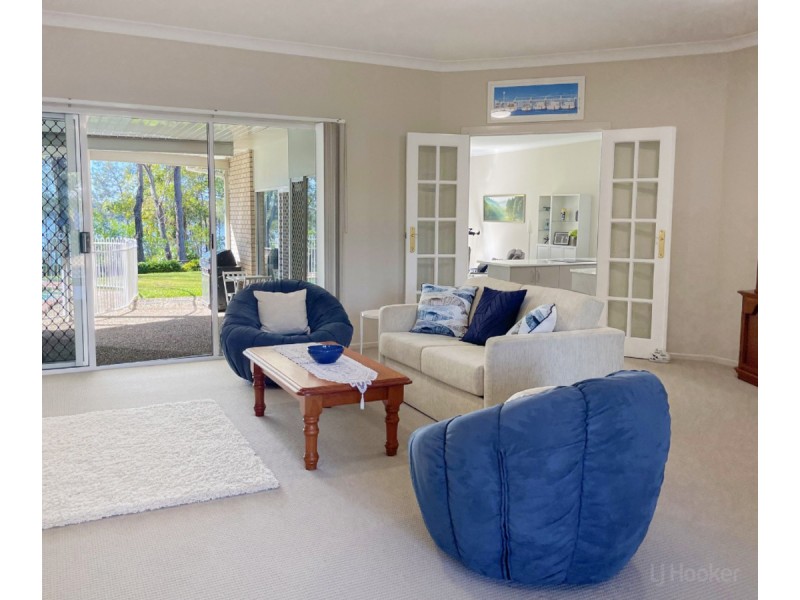 19 Boreen Court, Helensvale QLD 4212