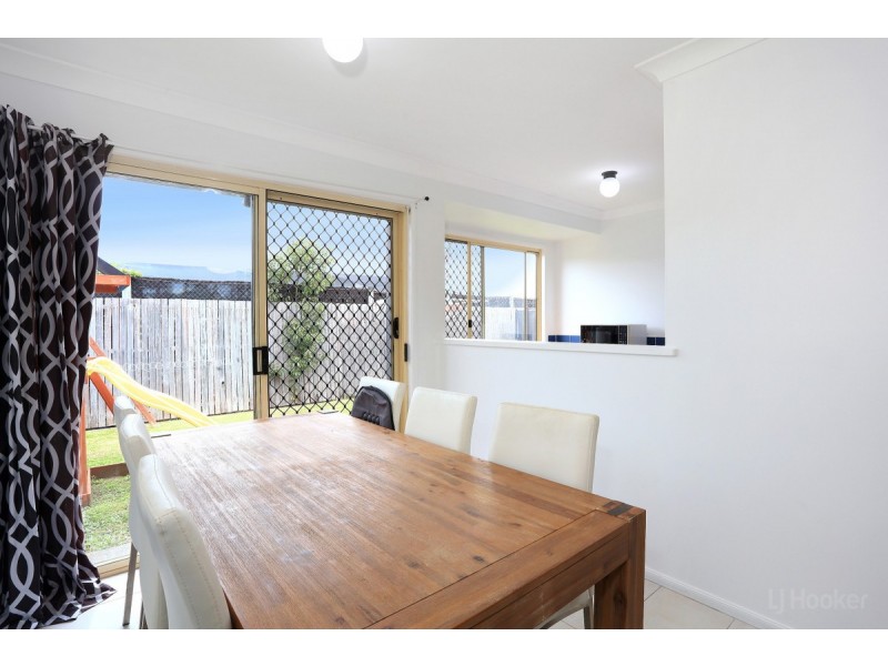 2/8 Crystal Reef Drive, Coombabah QLD 4216