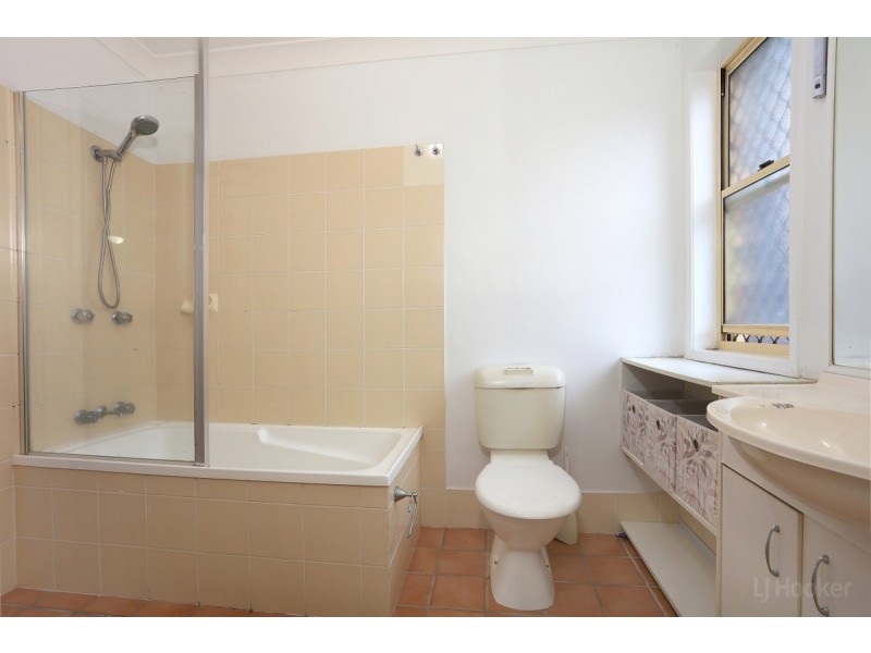 2/8 Crystal Reef Drive, Coombabah QLD 4216