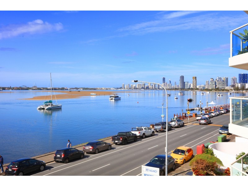 7/318 Marine Parade, Labrador QLD 4215